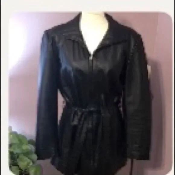 Leather jacket - Picture 1 of 1